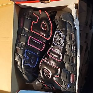 Men uptempo sneakers size 10.5